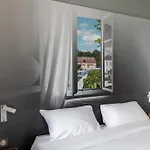 Hotel Troyes 2*