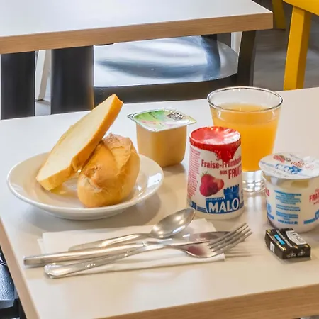 Troyes מלון Saint-Parres-aux-Tertres