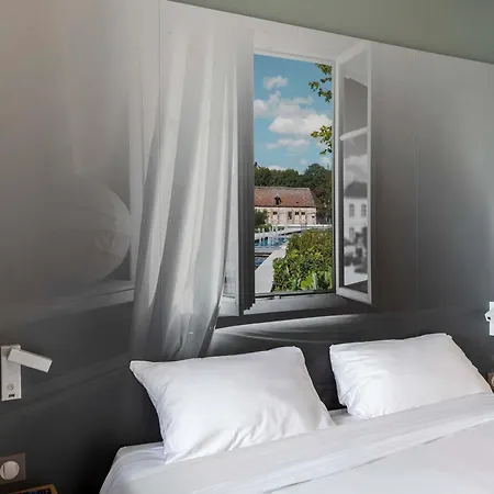 Hotel Saint-parres-aux-tertres 2*