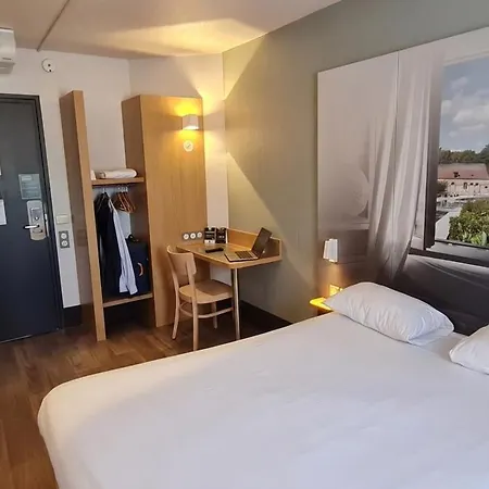 Troyes ホテル Saint-Parres-aux-Tertres
