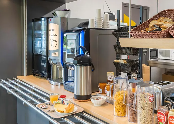 מלון Troyes Saint-Parres-aux-Tertres