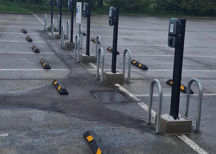 Hotel Saint-parres-aux-tertres