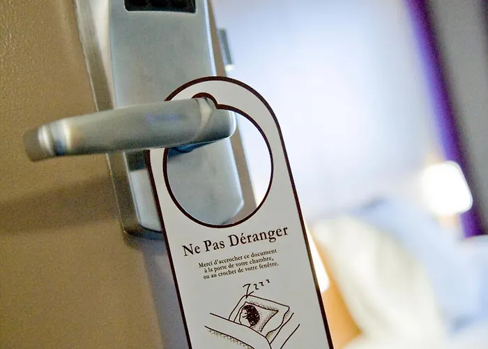 Troyes מלון Saint-Parres-aux-Tertres